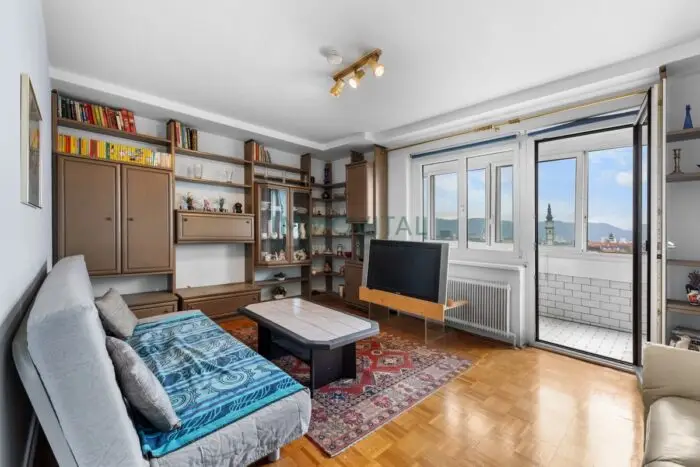 Wohnzimmer mit Loggia