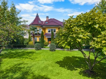 Neubau-Villa mit parkähn­lichem Garten: elegantes Stadt-Domizil oder reprä­sen­ta­tiver Firmensitz, 9020 Klagenfurt, Villa